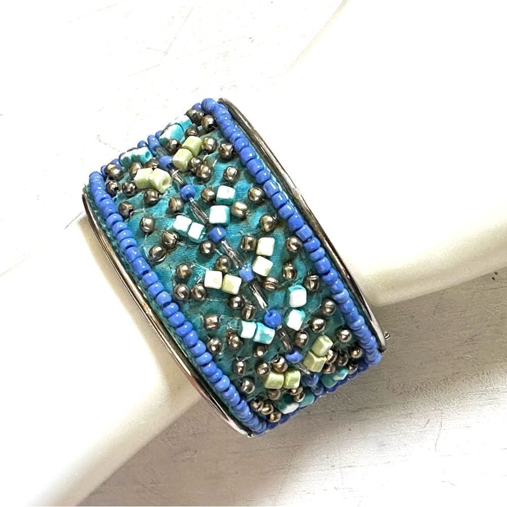 Blue beaded wide bracelet